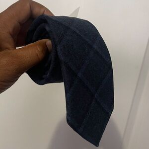 WRK Navy Blue Check/Plaid tie Sz Os